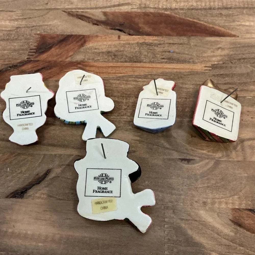 Fitz and Floyd Ceramic Snowman and Present Push Pins Set of‎ 5 Holiday Decor